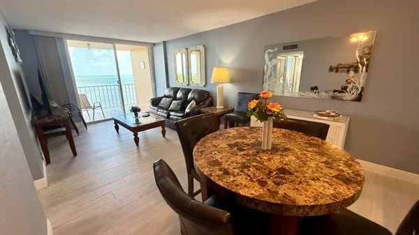 $649,000 | 88500 Overseas Highway, Unit 422, Islamorada, FL 33036