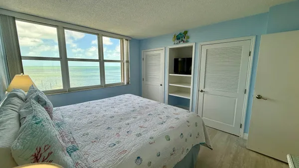 $649,000 | 88500 Overseas Highway, Unit 422, Islamorada, FL 33036