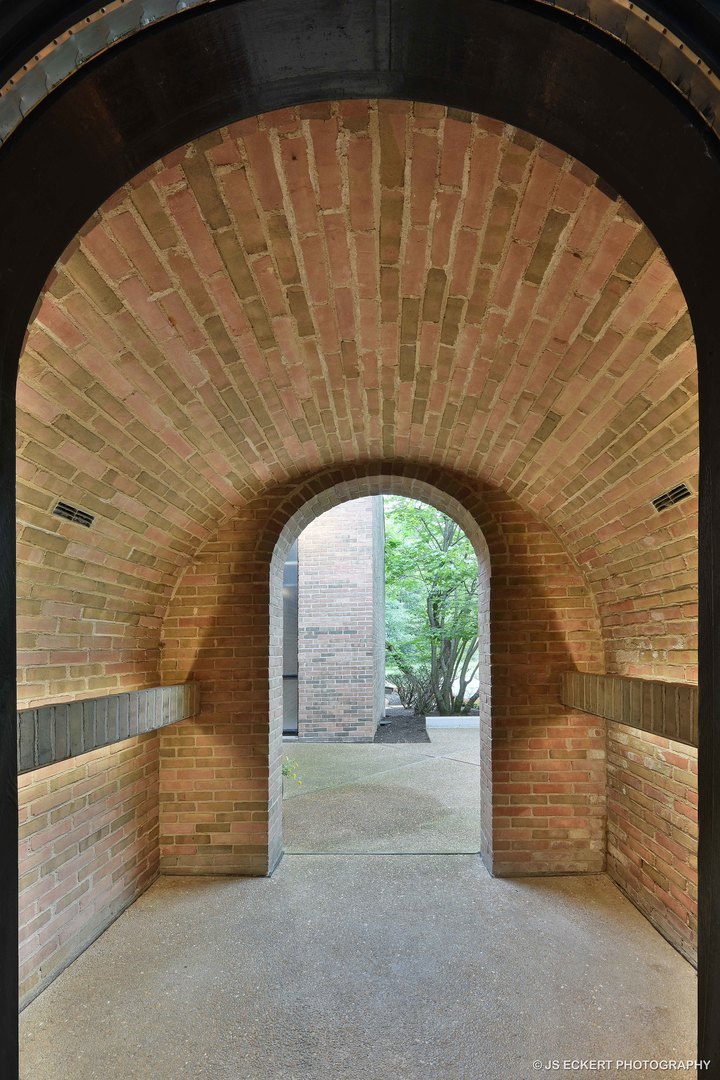 2345 Old Mill Road Lake Forest, IL 60045 - Photo 4 of 73