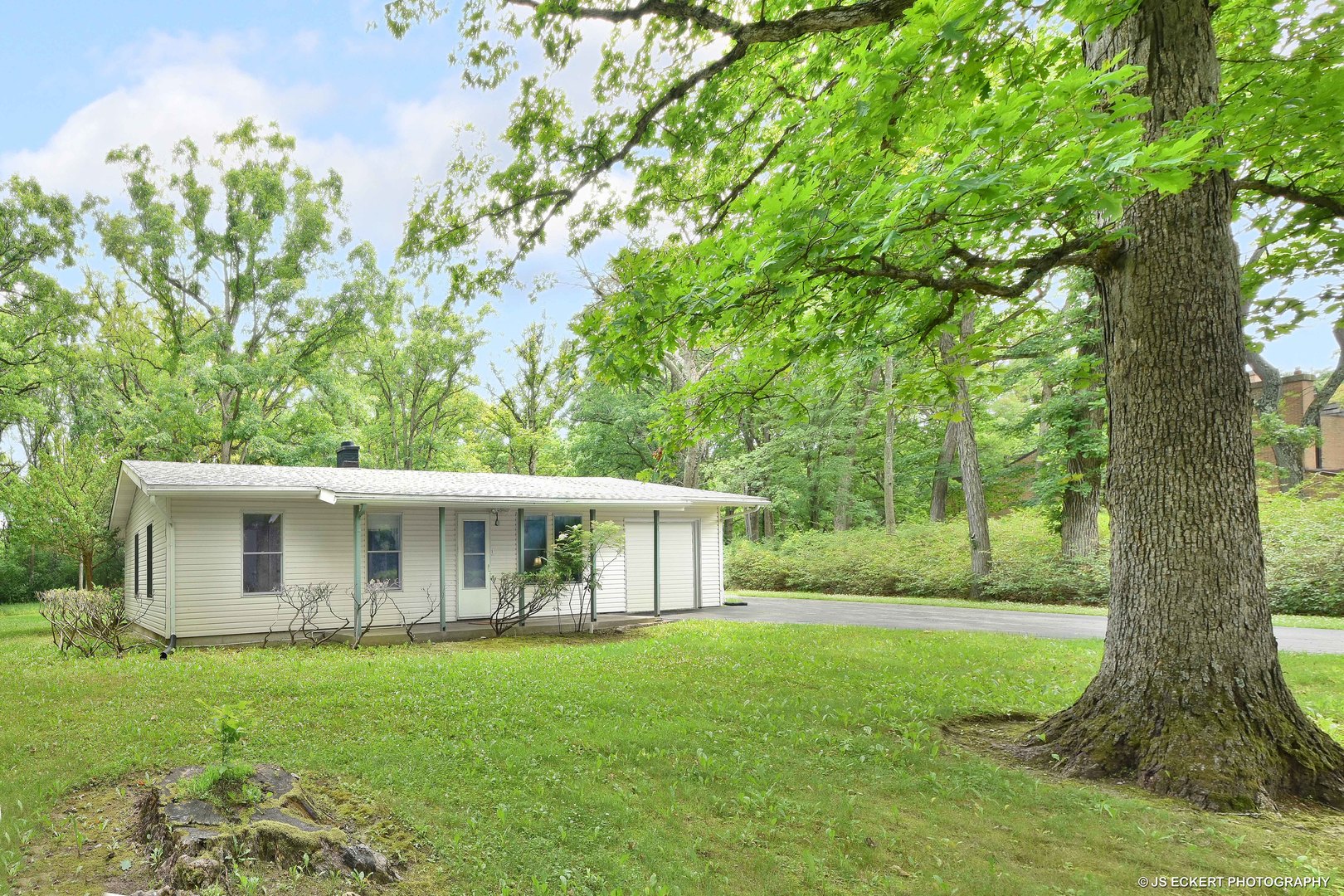 2345 Old Mill Road Lake Forest, IL 60045 - Photo 66 of 73 a view of outdoor space yard and front view of a house