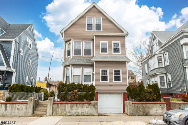 $1,995 | 235 North 7th Street, Prospect Park, NJ 07508