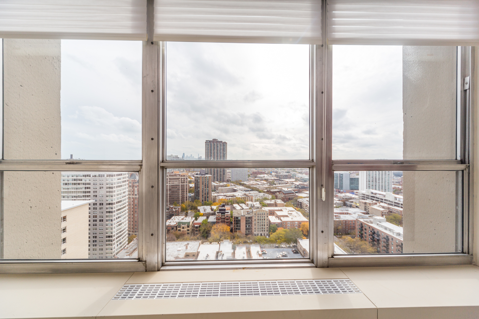 655 West Irving Park Road, Unit 2801 Chicago, IL 60613 - Photo 17 of 44