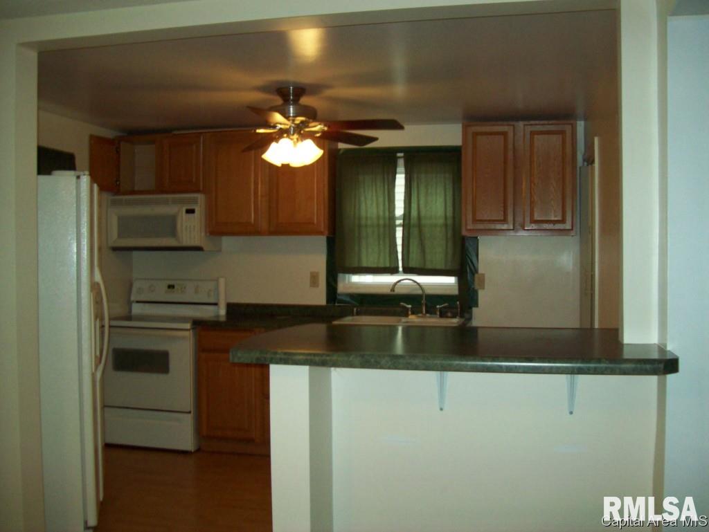 2004 North 22nd Street Springfield, IL 62702 - Photo 11 of 16