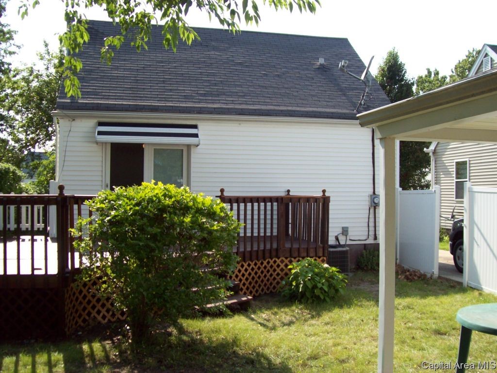 2004 North 22nd Street Springfield, IL 62702 - Photo 4 of 16