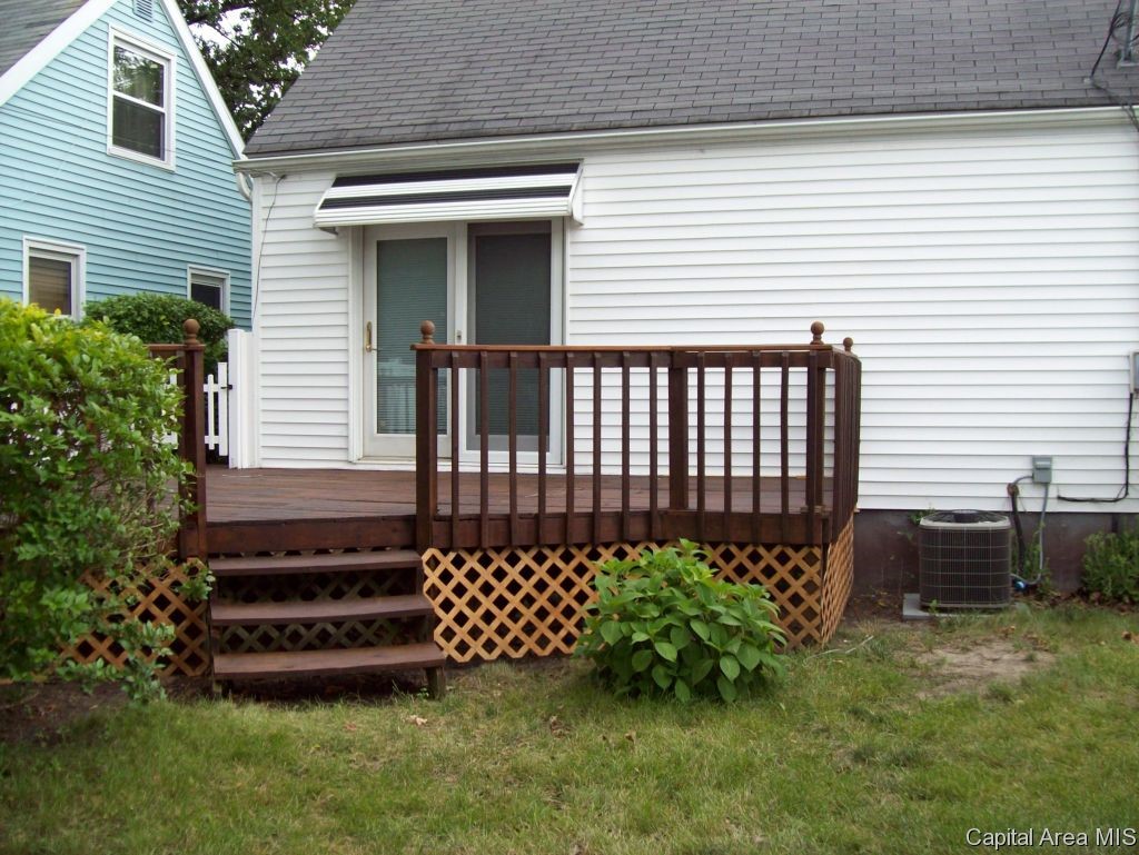 2004 North 22nd Street Springfield, IL 62702 - Photo 6 of 16