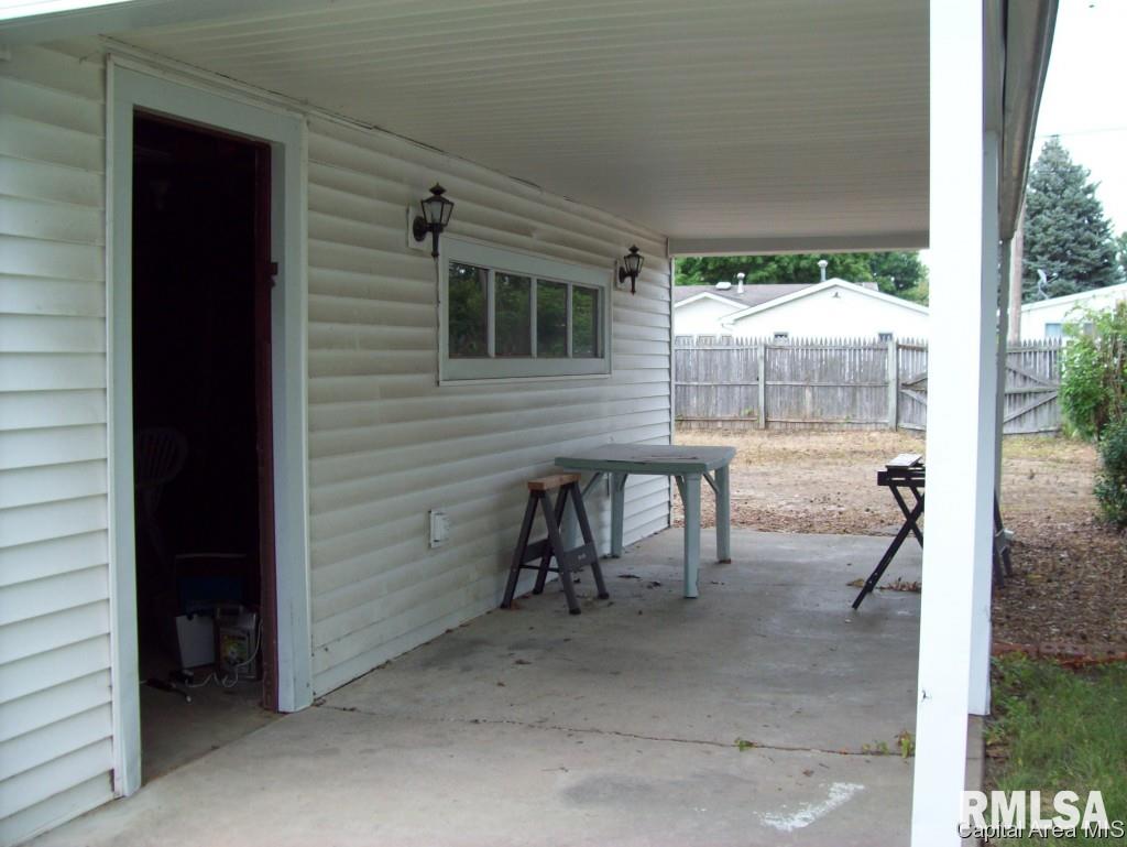 2004 North 22nd Street Springfield, IL 62702 - Photo 7 of 16