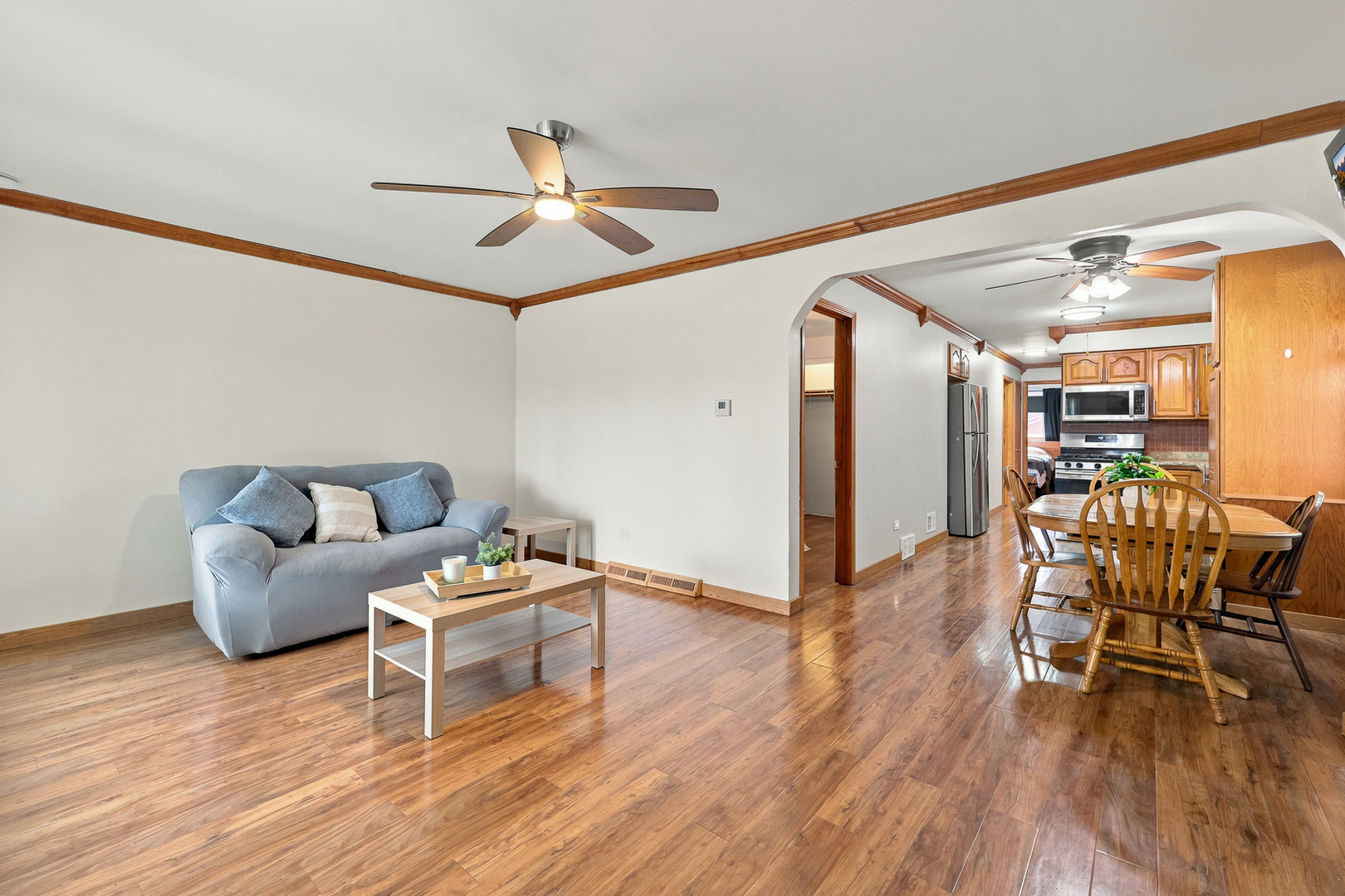 11157 South Spaulding Avenue Chicago, IL 60655 - Photo 3 of 21