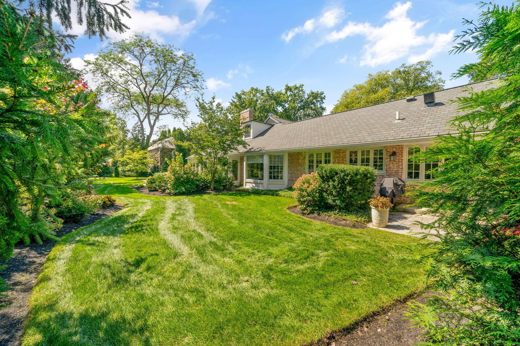 150 Ashbourne Road Bexley, OH 43209 - Photo 98 of 121 101-web-or-mls-DSC06926