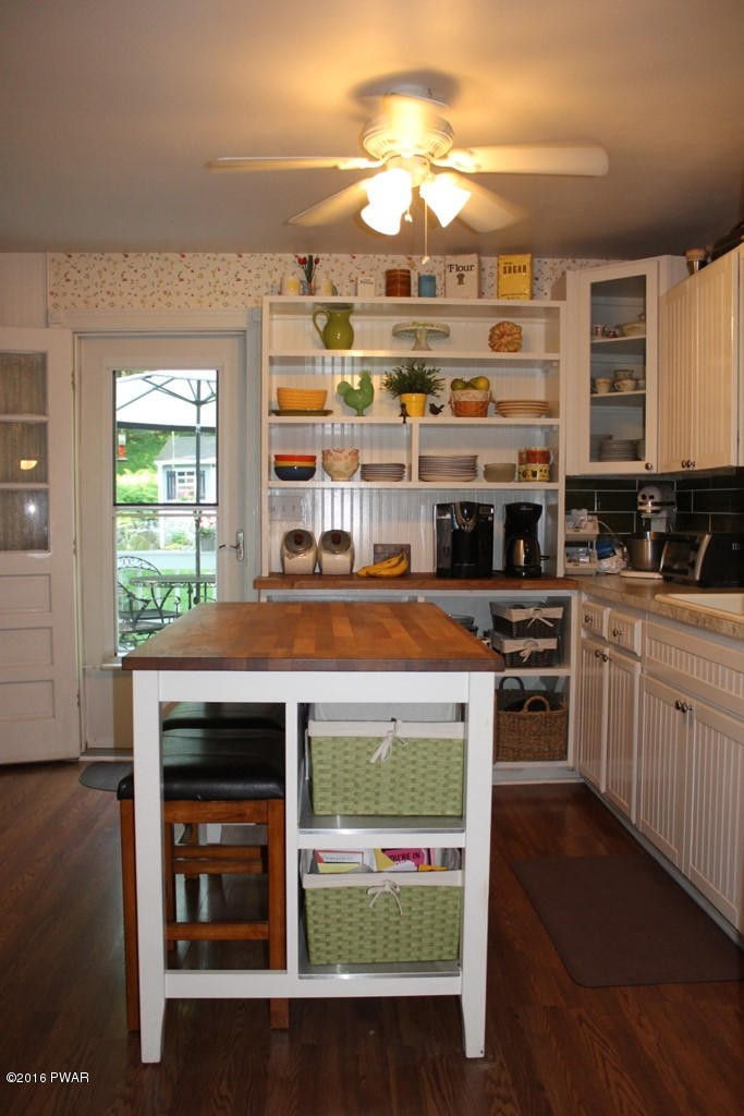 325 Rowe Street Hawley, PA 18428 - Photo 15 of 37