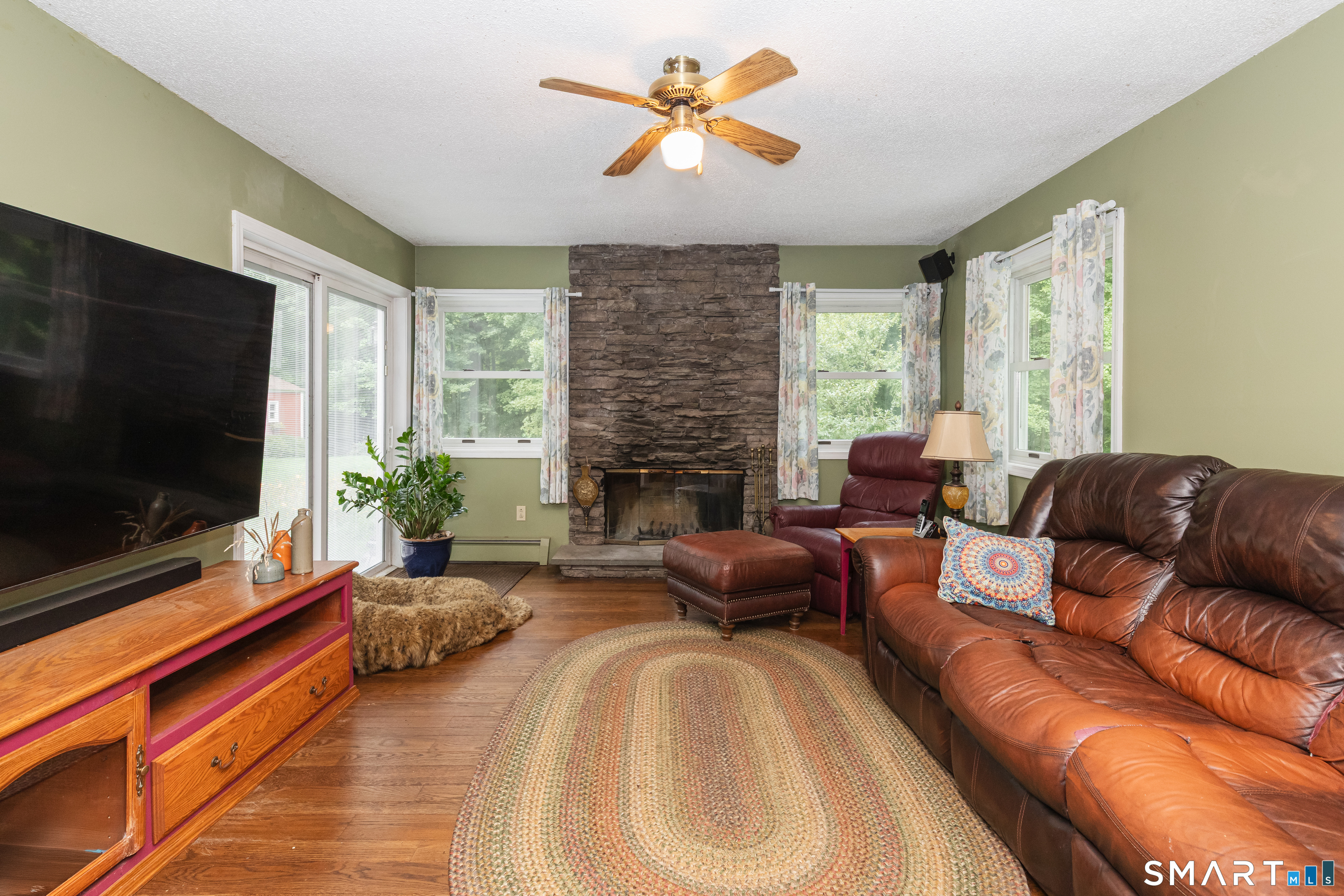 417 Chestnut Tree Hill Road Oxford, CT 06478 - Photo 25 of 39 Gallery Image 25