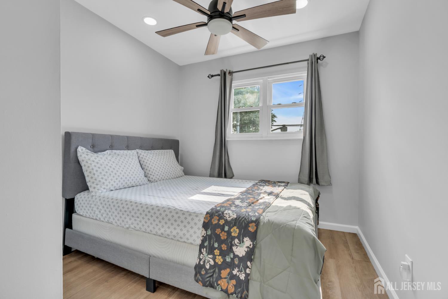 125 Jeff Street Edison, NJ 08837 - Photo 24 of 45