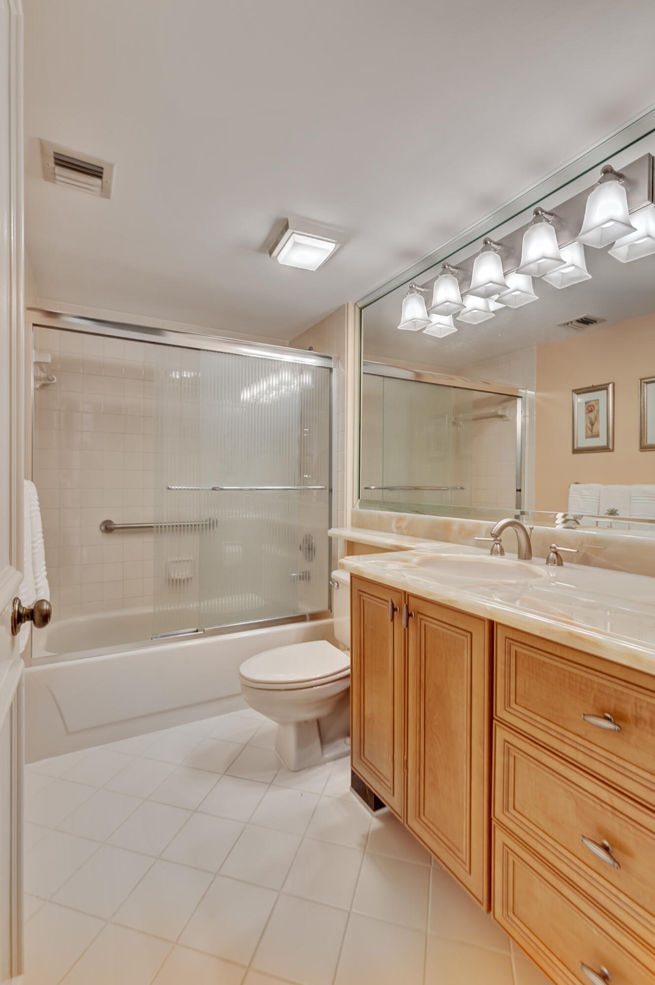 1401 Tidal Pointe Boulevard, Unit 201 Jupiter, FL 33477 - Photo 25 of 45 Guest Bath