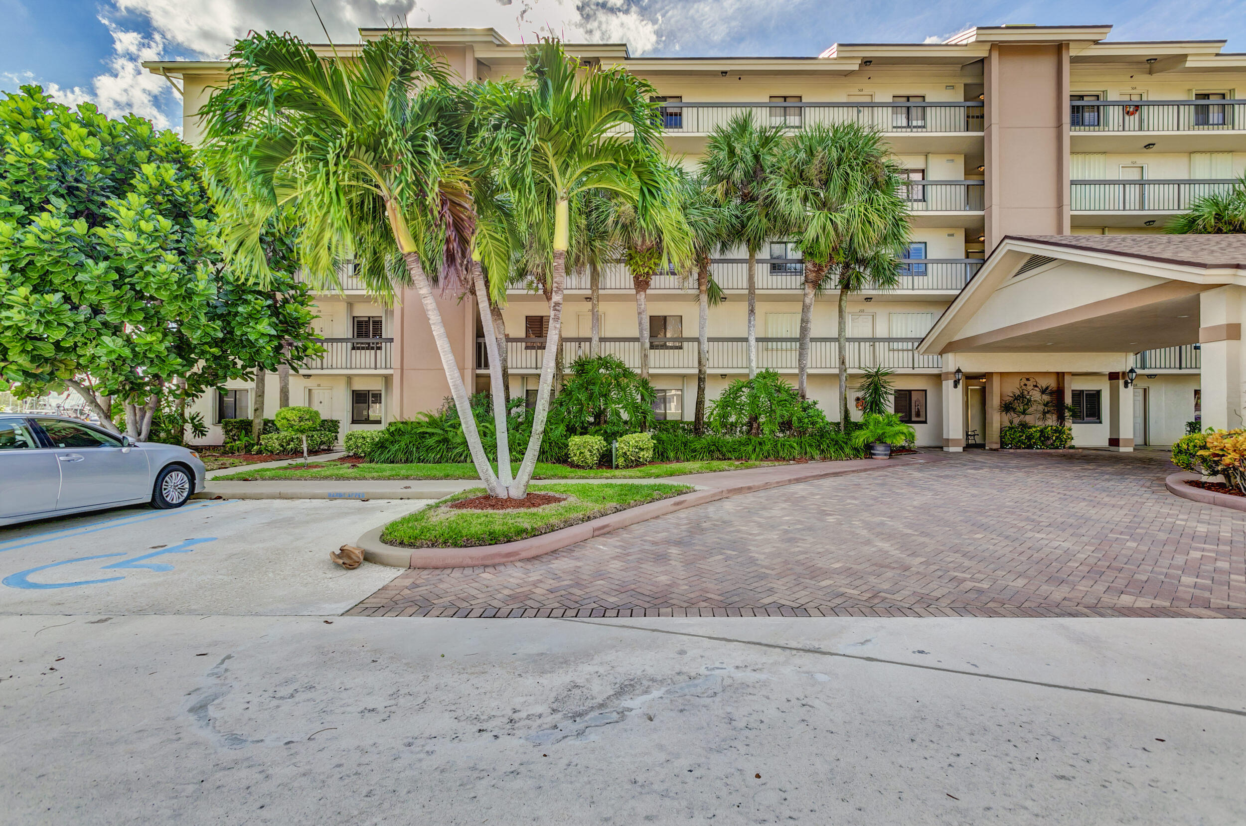 1401 Tidal Pointe Boulevard, Unit 201 Jupiter, FL 33477 - Photo 4 of 45 1401 Tidal Pointe Blvd #201