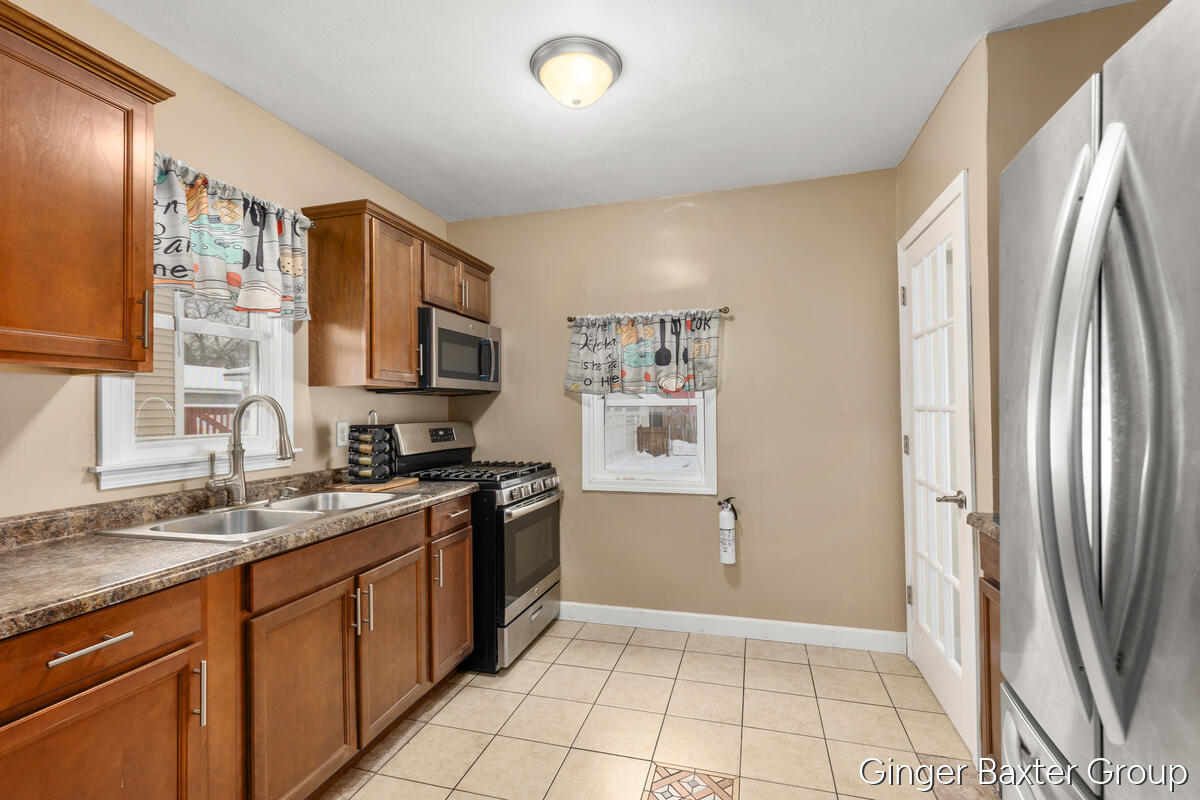 1222 Rathbone Street Southwest Wyoming, MI 49509 - Photo 7 of 23 1222-Rathbone_007
