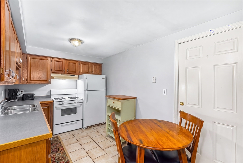 464 Bank Fall River, Unit 3 Fall River, MA 02720 - Photo 8 of 18