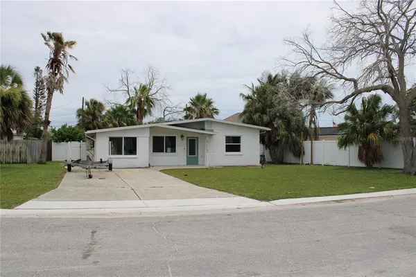$274,900 | 14187 West Parsley Drive, Madeira Beach, FL 33708