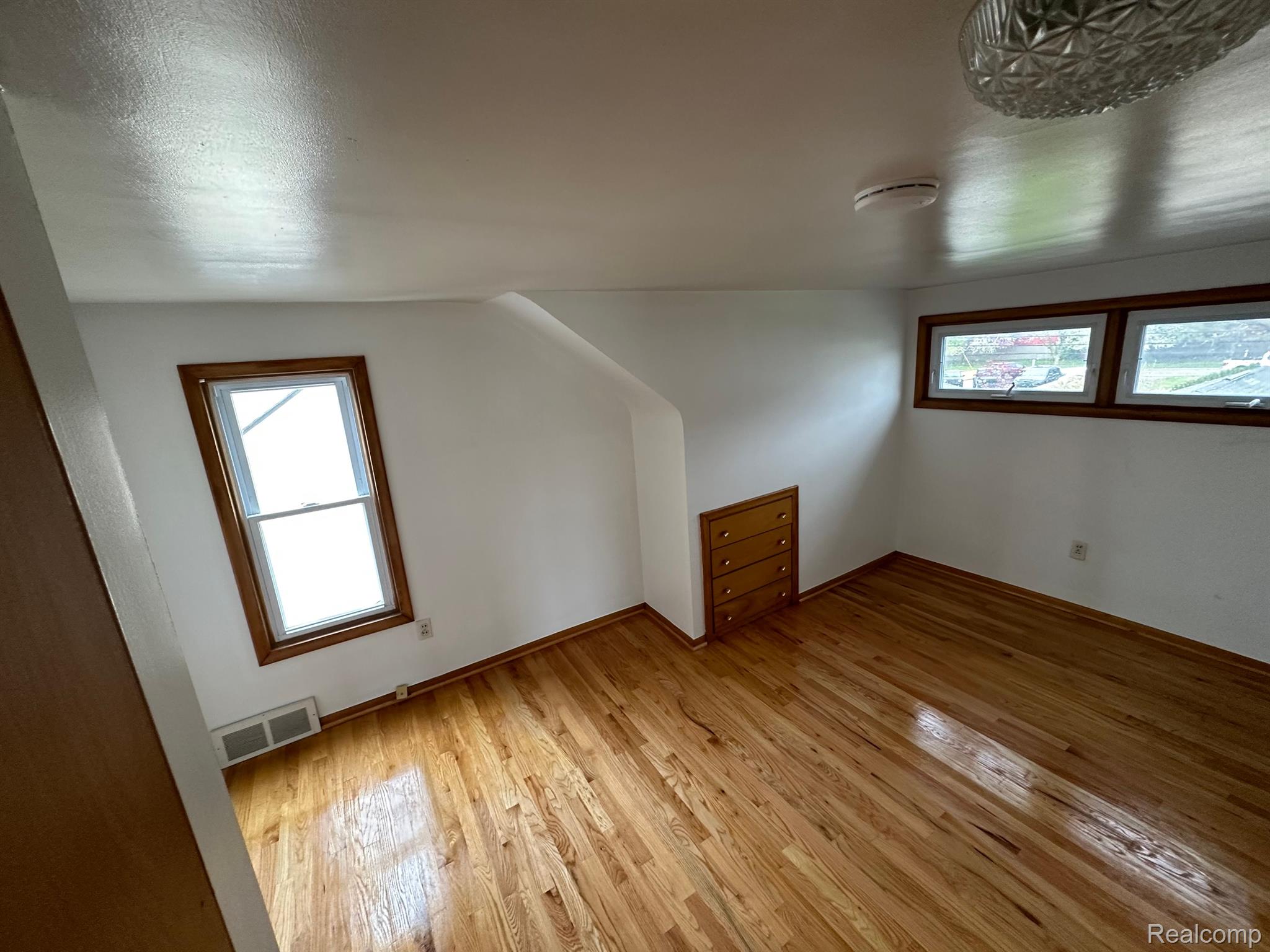 18317 Reed Street Melvindale, MI 48122 - Photo 11 of 27 Gallery Image 11