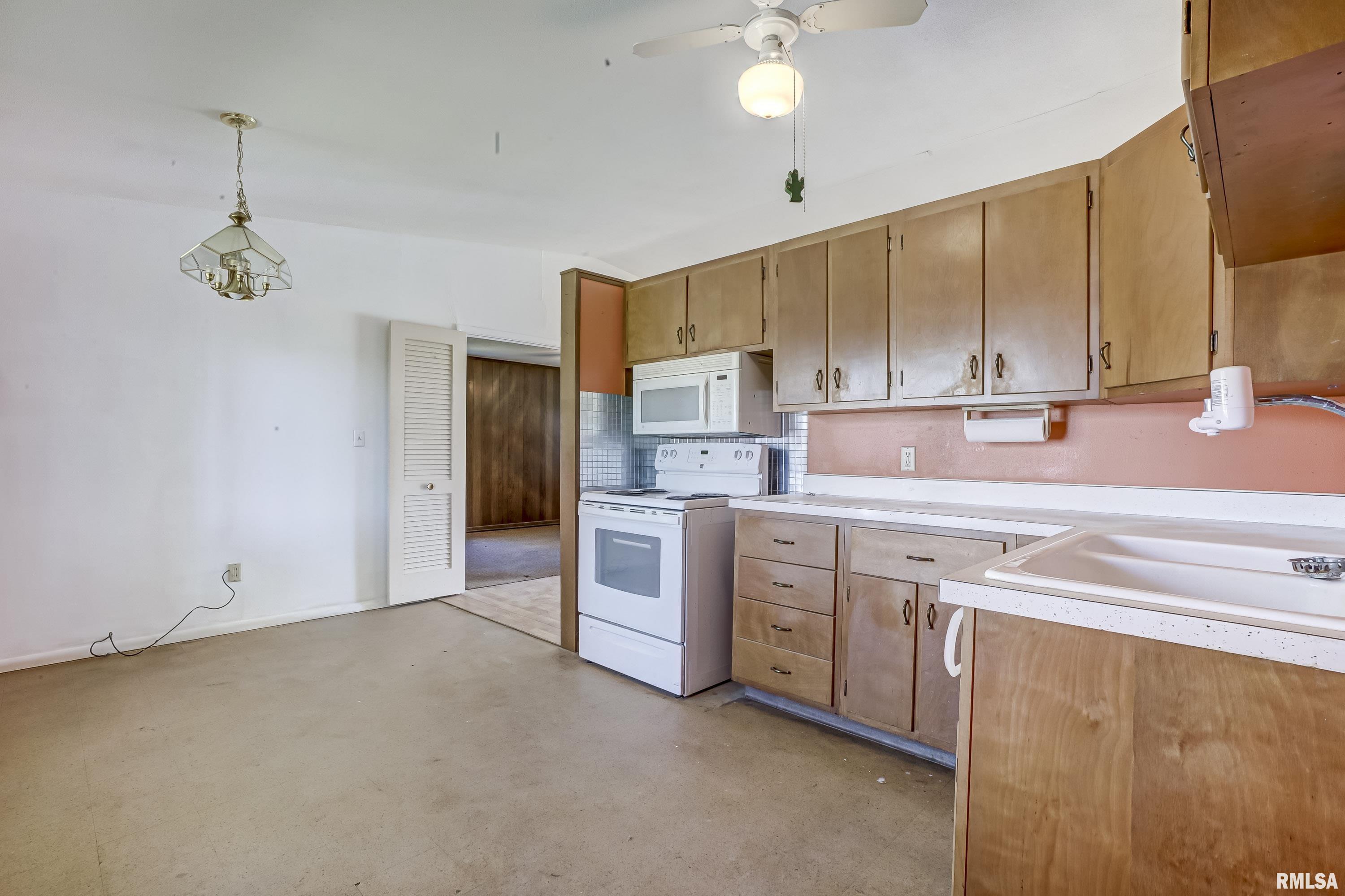 3425 South College Street Springfield, IL 62703 - Photo 13 of 34 Gallery Image 13