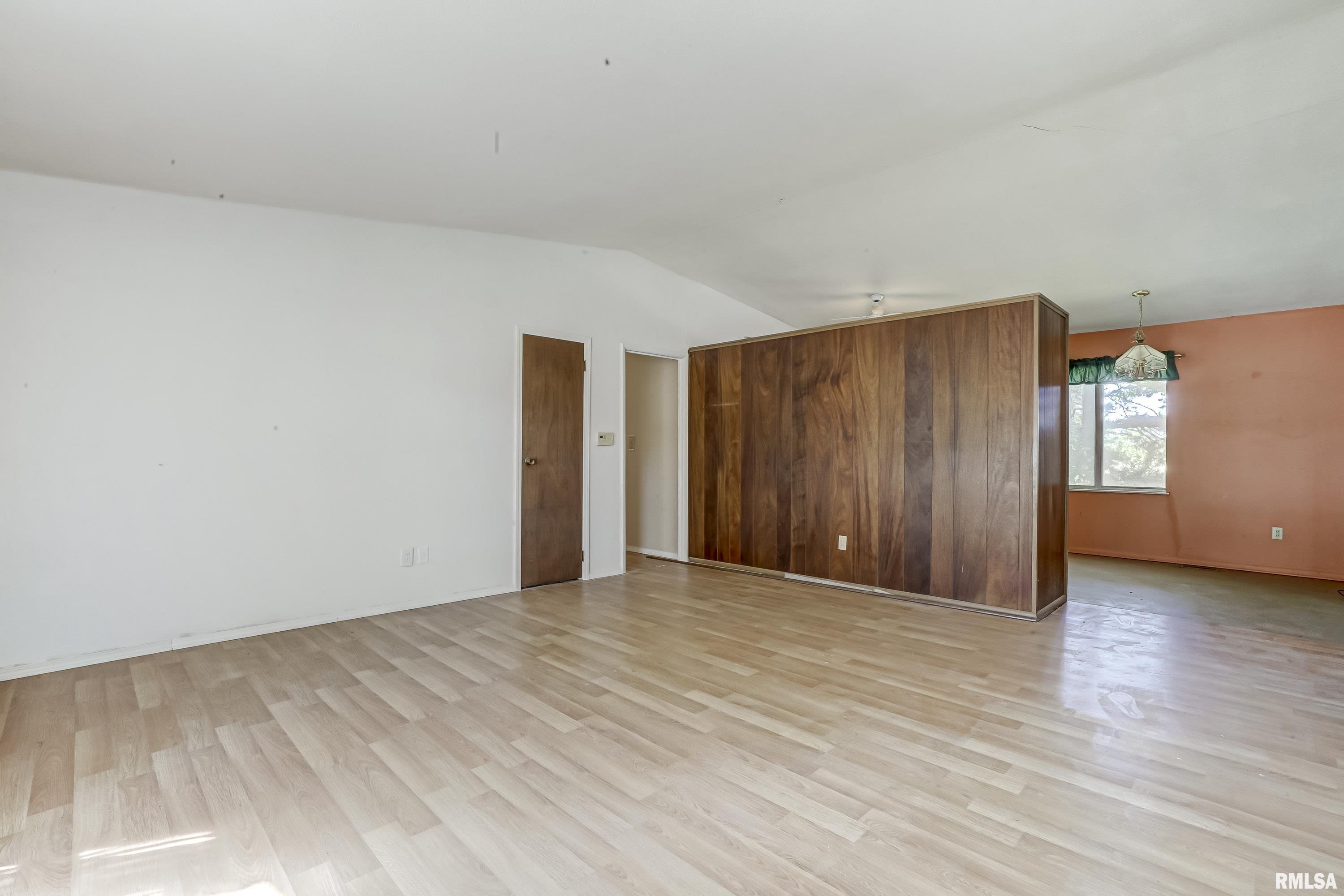 3425 South College Street Springfield, IL 62703 - Photo 8 of 34 Gallery Image 8