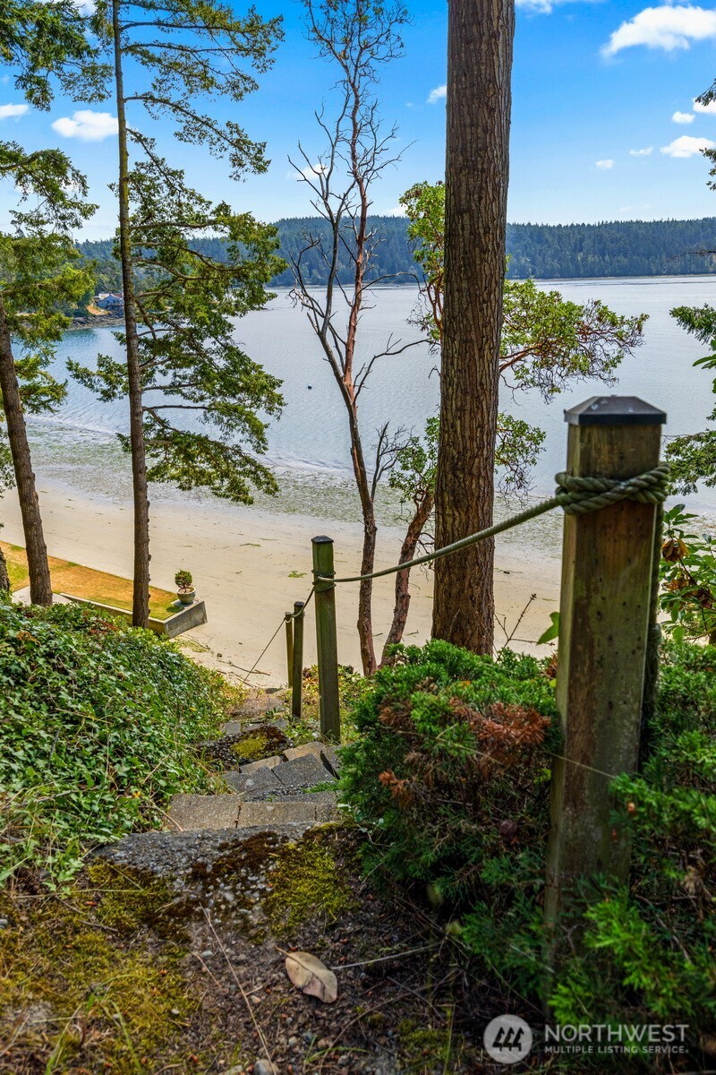 5318 Quiet Cove Road Anacortes, WA 98221 - Photo 19 of 32 a view of a garden from a balcony