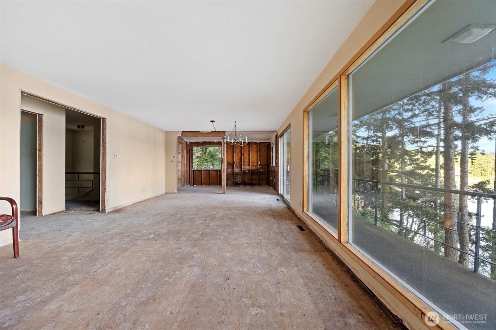 5318 Quiet Cove Road Anacortes, WA 98221 - Photo 24 of 32 a view of empty room with floor to ceiling window