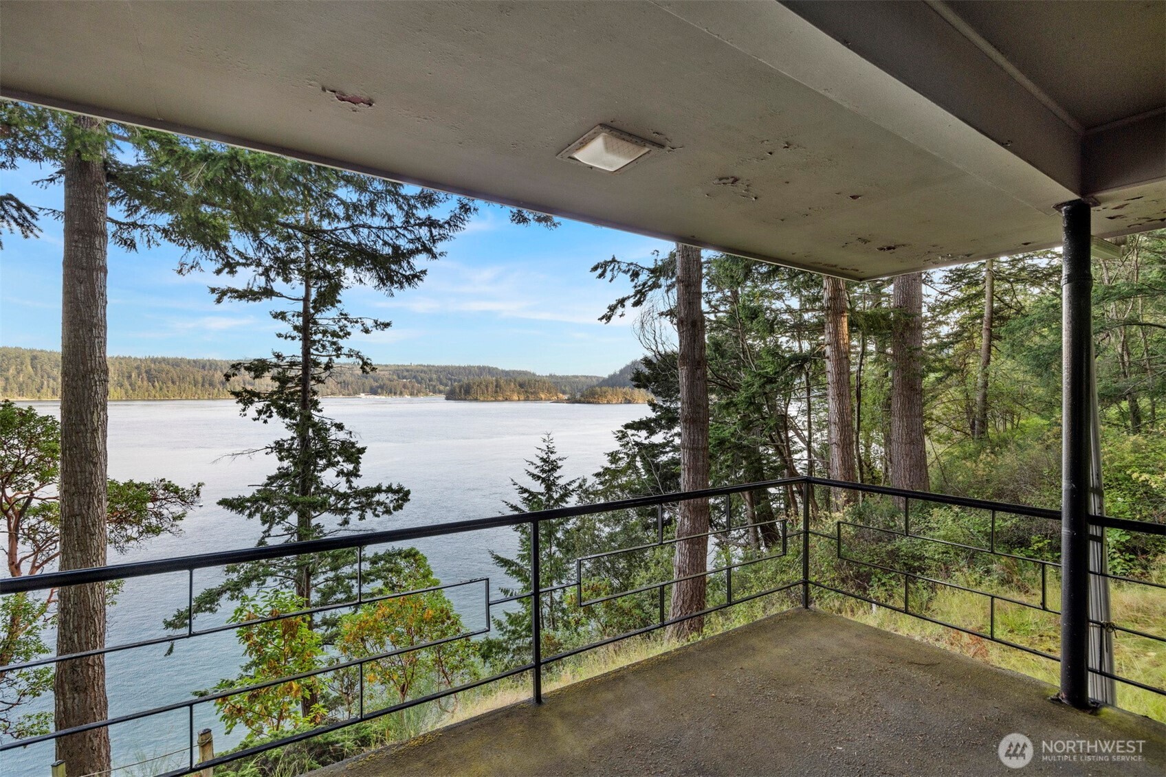5318 Quiet Cove Road Anacortes, WA 98221 - Photo 26 of 32 a view of a balcony