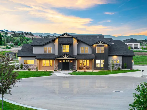 $1,425,000 | 738 Blue Mdws Court, Middleton, ID 83644