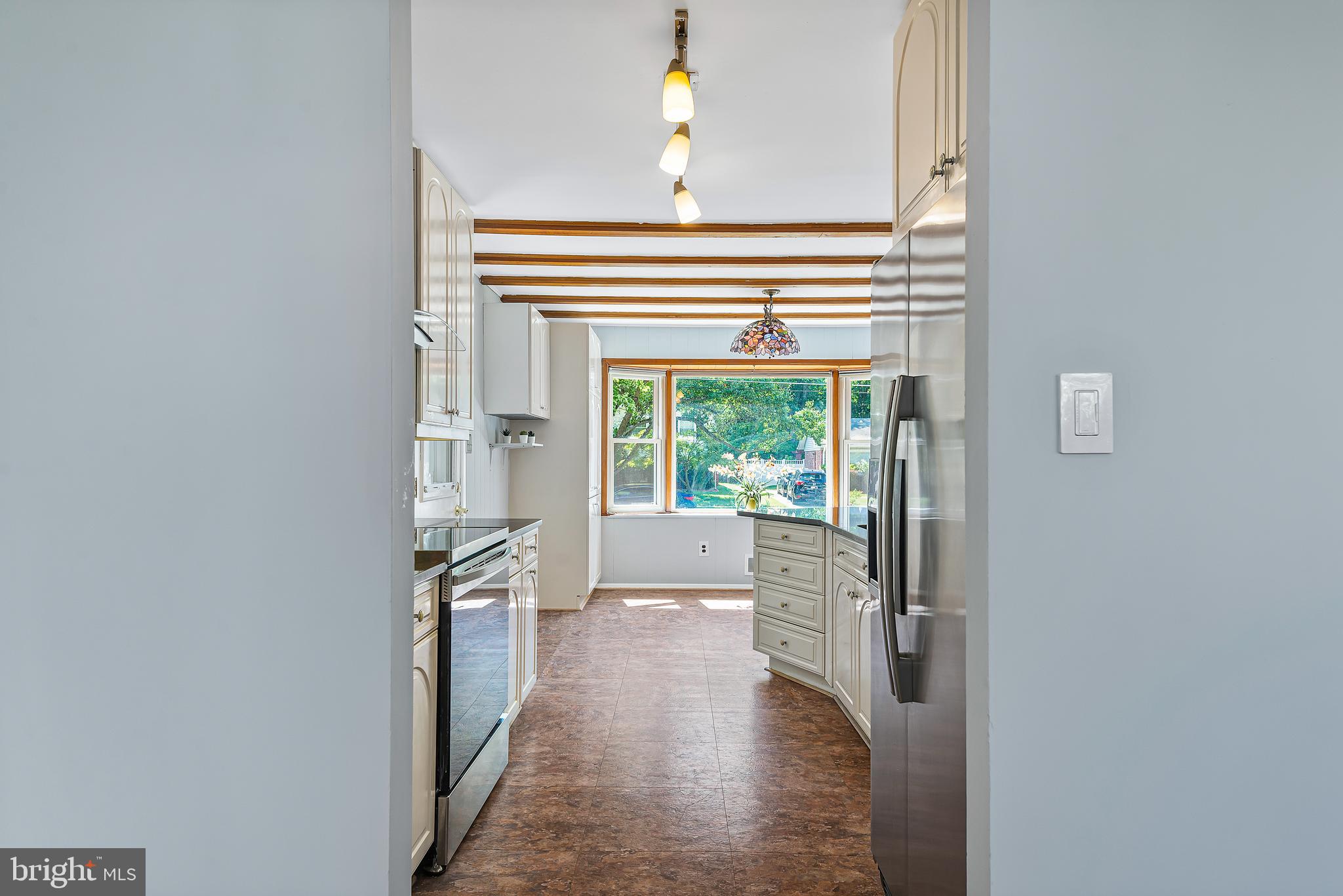 807 Carter Road Rockville, MD 20852 - Photo 12 of 64 Kitchen