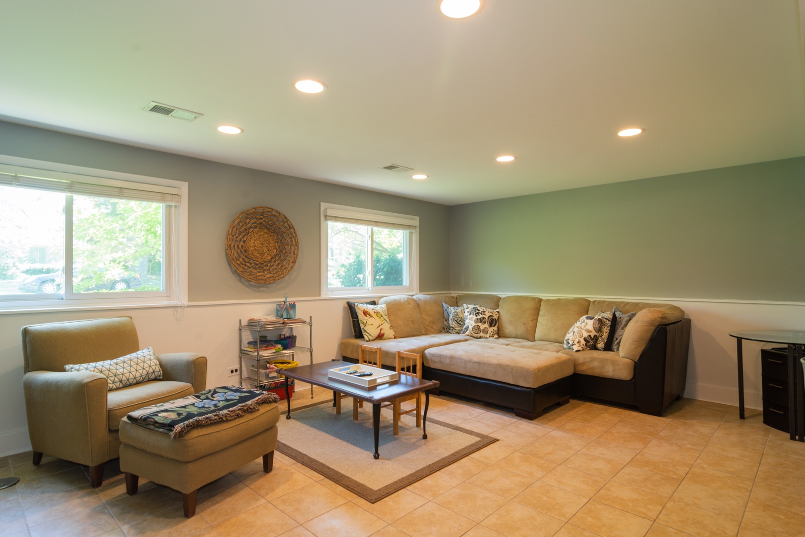 1122 Kenton Road Deerfield, IL 60015 - Photo 8 of 10 a living room with furniture and a large window