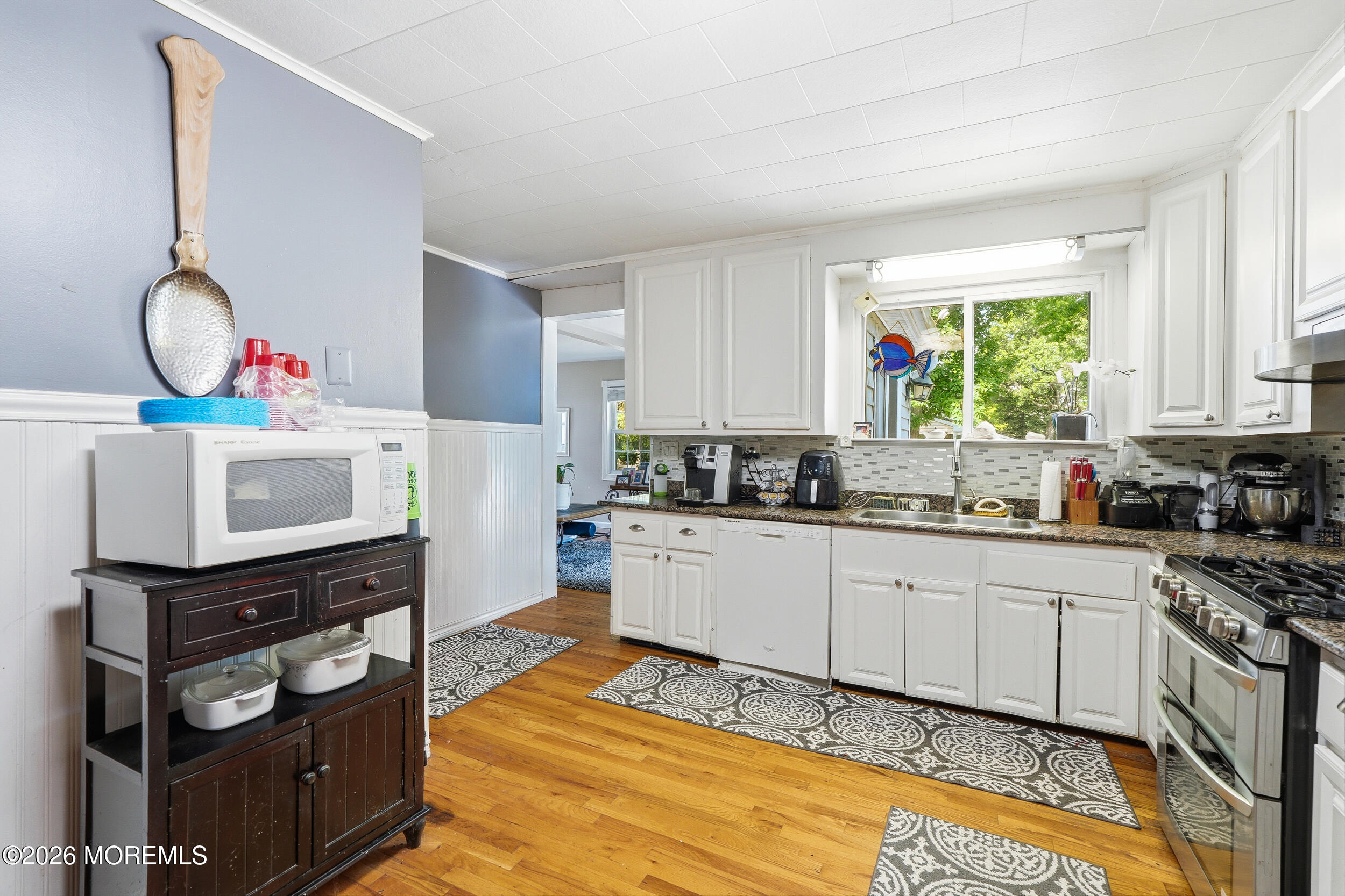 2605 Woolley Road Wall, NJ 07719 - Photo 32 of 38 024