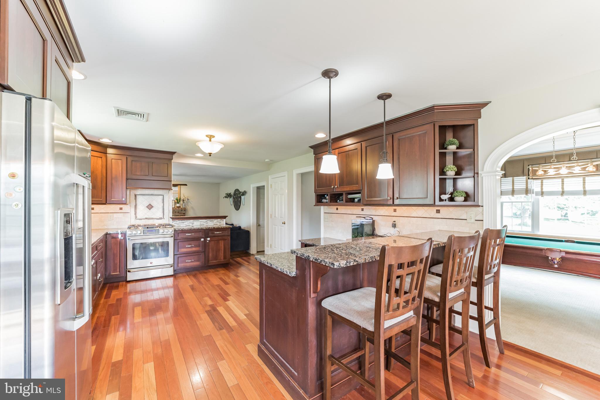 418 Yoder Road Harleysville, PA 19438 - Photo 8 of 28 Breakfast Bar, Granite Countertops