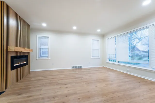 $279,900 | 21618 Woodbridge Street, St. Clair Shores, MI 48080