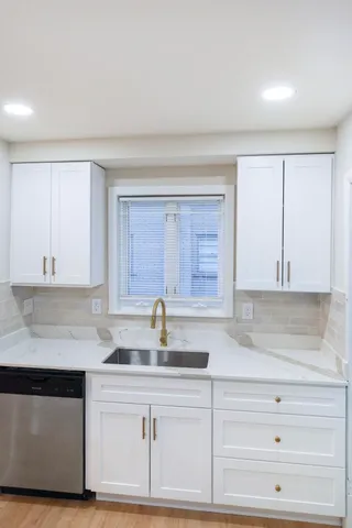 $279,900 | 21618 Woodbridge Street, St. Clair Shores, MI 48080