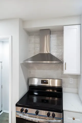 $279,900 | 21618 Woodbridge Street, St. Clair Shores, MI 48080