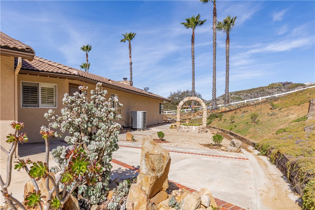 45400 Via Vaquero Temecula, CA 92590 - Photo 35 of 63