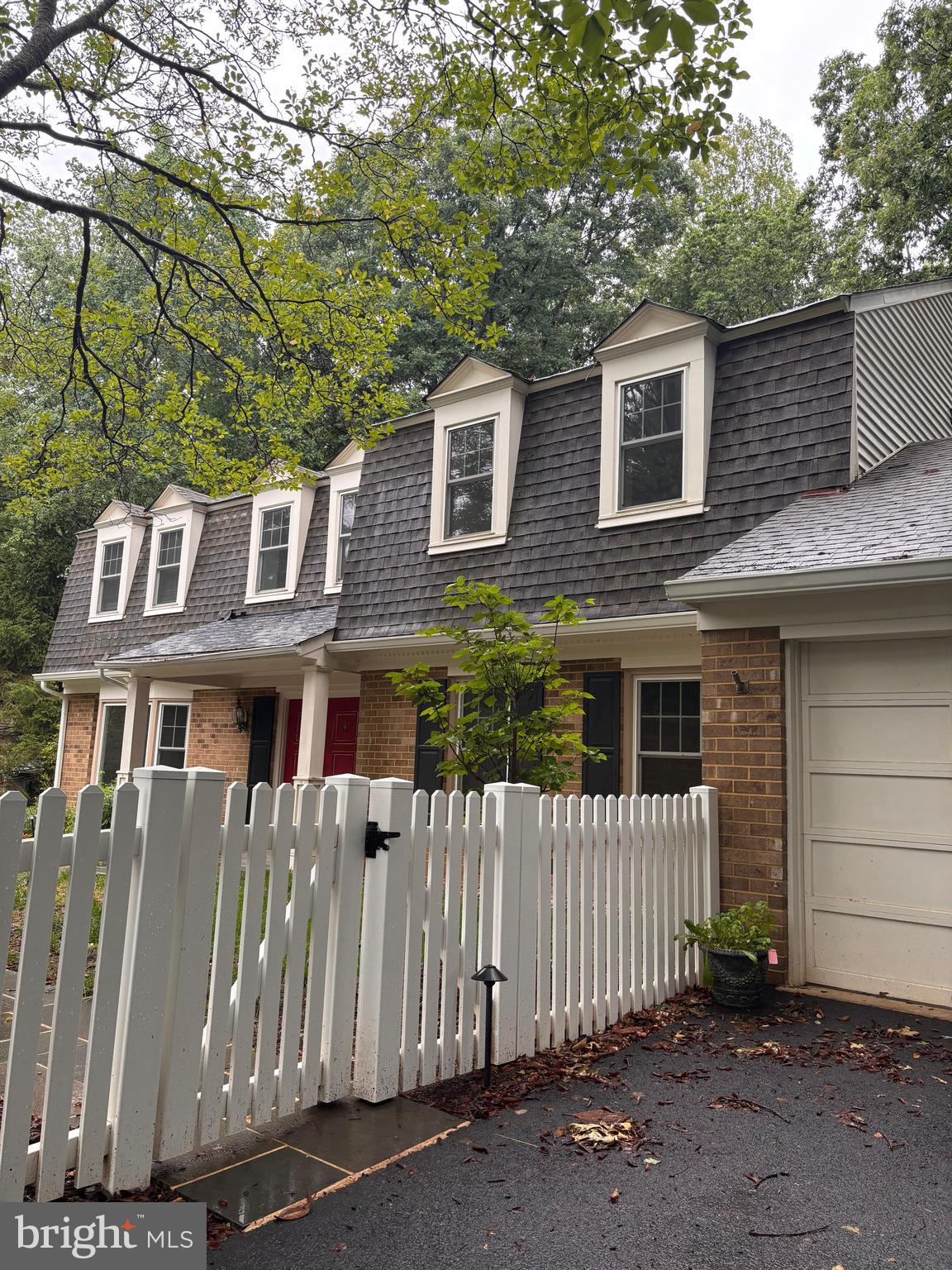 2648 Black Fir Court Reston, VA 20191 - Photo 4 of 8