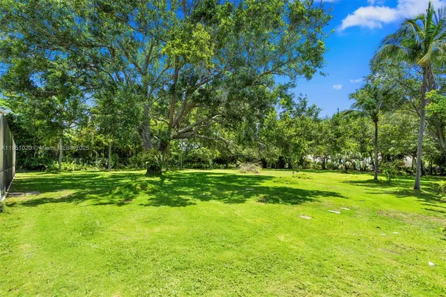 $2,995,000 | 12365 Southwest 60th Court, Pinecrest, FL 33156