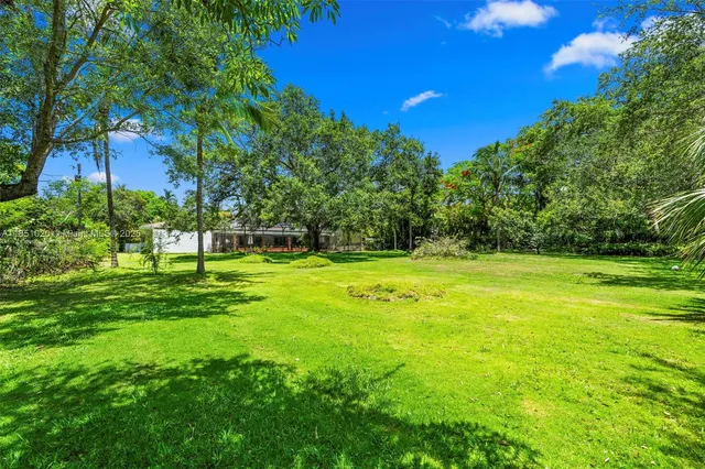 $2,995,000 | 12365 Southwest 60th Court, Pinecrest, FL 33156