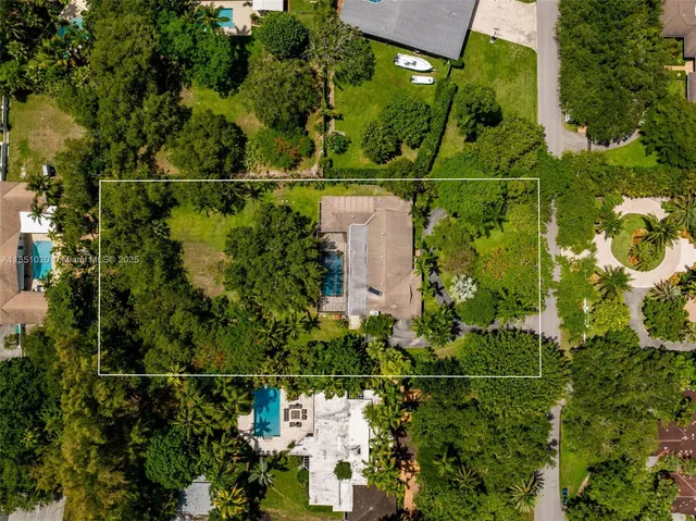 $2,995,000 | 12365 Southwest 60th Court, Pinecrest, FL 33156