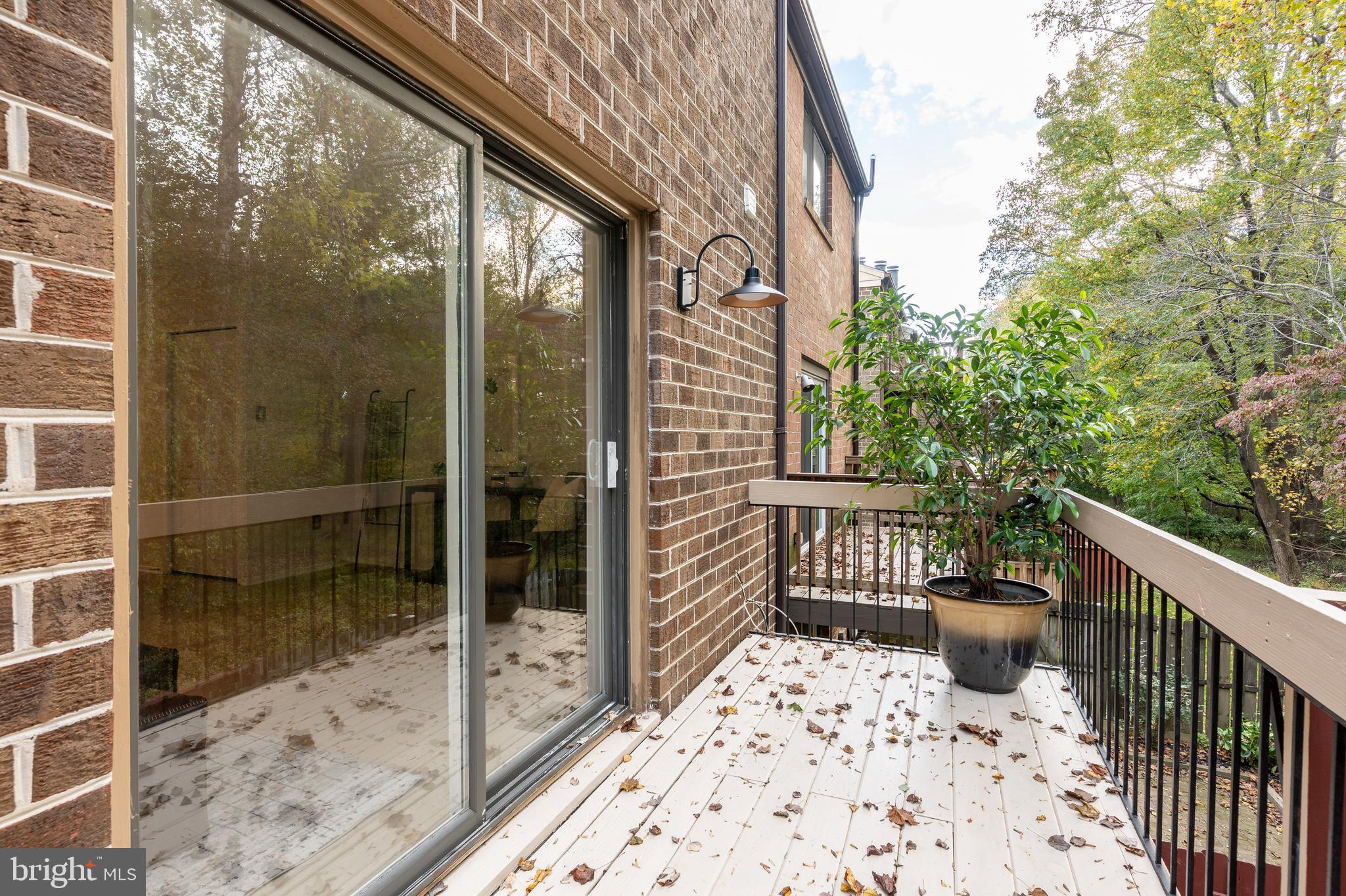 8969 Skyrock Court Columbia, MD 21046 - Photo 15 of 34