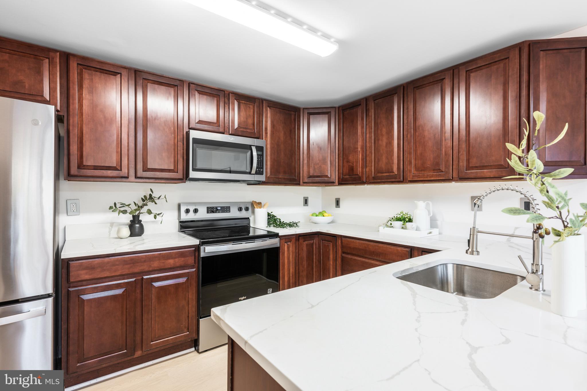 8969 Skyrock Court Columbia, MD 21046 - Photo 10 of 34