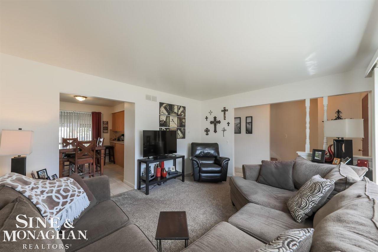 20720 Meier Road St. Clair Shores, MI 48081 - Photo 5 of 28