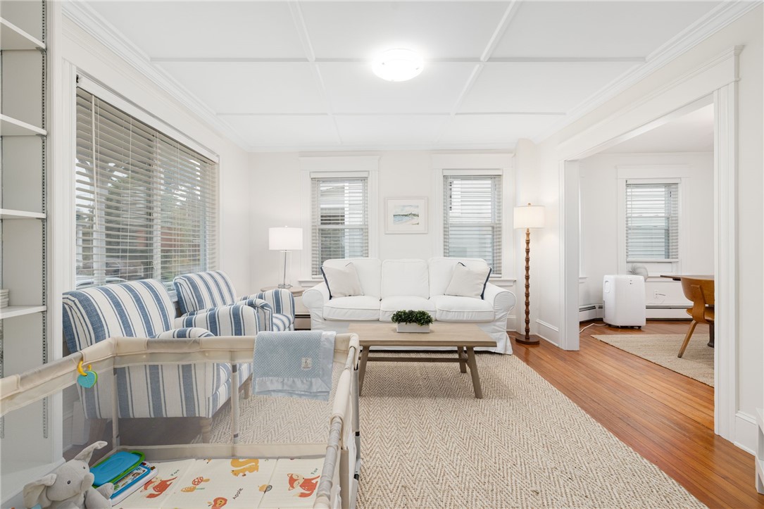 19 County Street Newport, RI 02840 - Photo 8 of 39