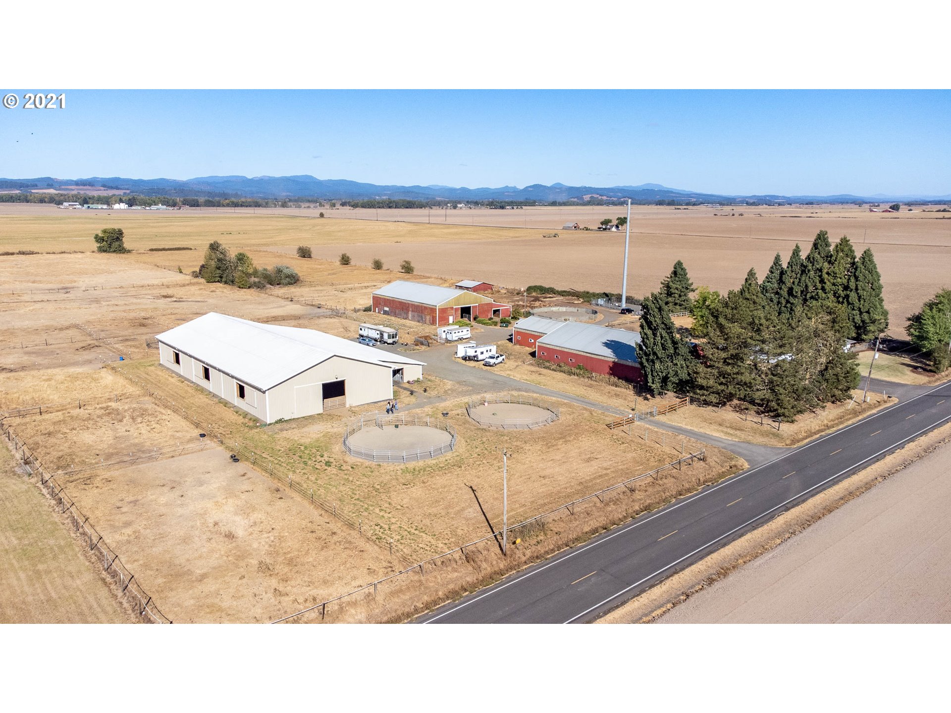 92302 Green Hill Road Junction City, OR 97448 - Photo 2 of 32 Gallery Image 2