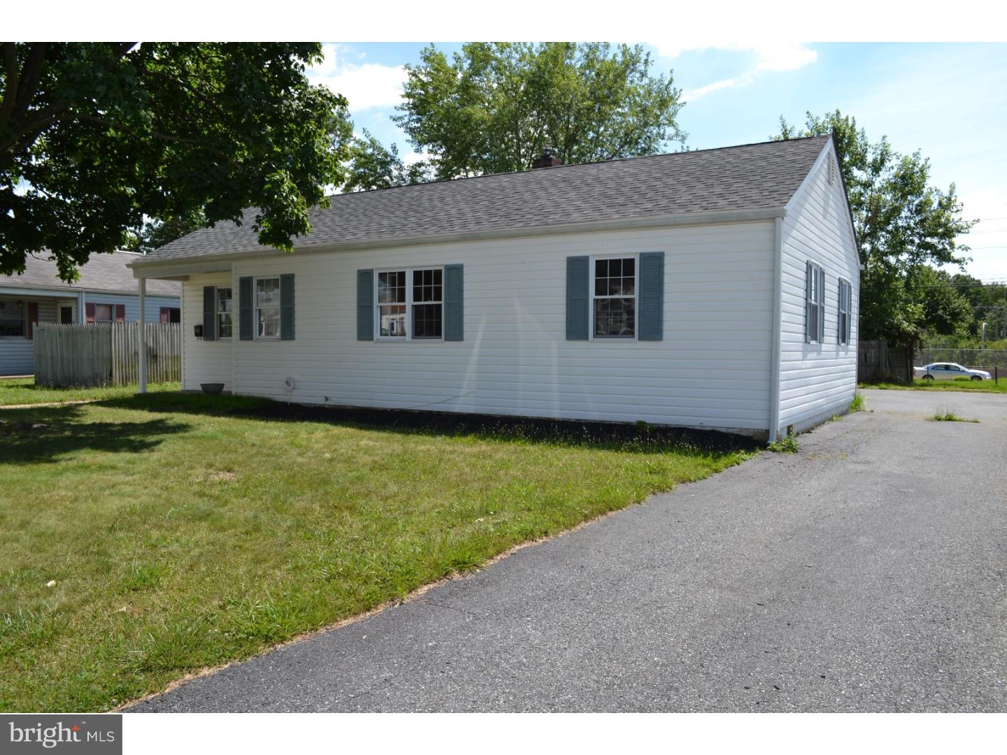 716 Garnet Road Wilmington, DE 19804 - Photo 2 of 21 Gallery Image 2
