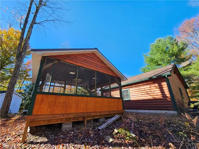 $345,900 | 8 North Hillsborough Road, Amboy, NY 13316