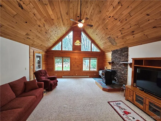 $345,900 | 8 North Hillsborough Road, Amboy, NY 13316