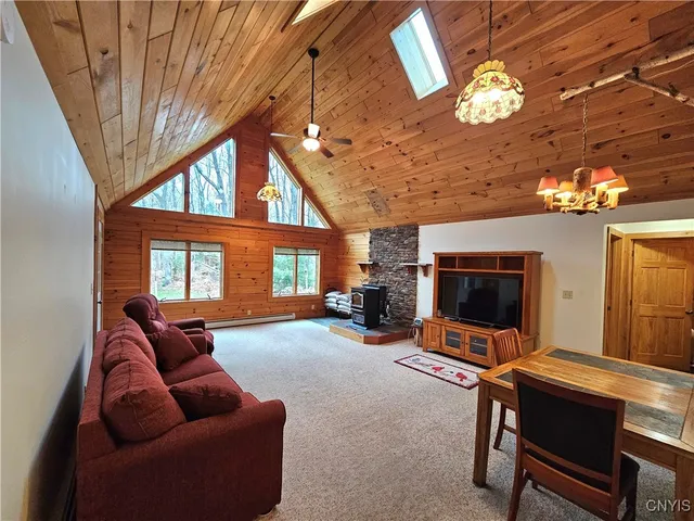 $345,900 | 8 North Hillsborough Road, Amboy, NY 13316