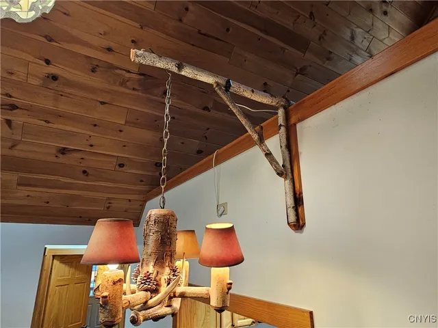 $345,900 | 8 North Hillsborough Road, Amboy, NY 13316