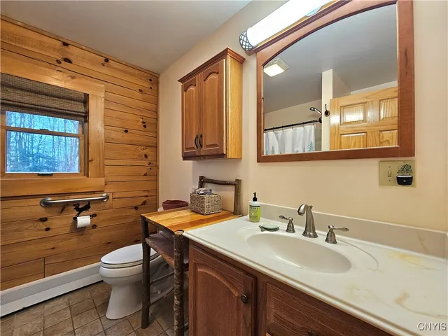 $345,900 | 8 North Hillsborough Road, Amboy, NY 13316